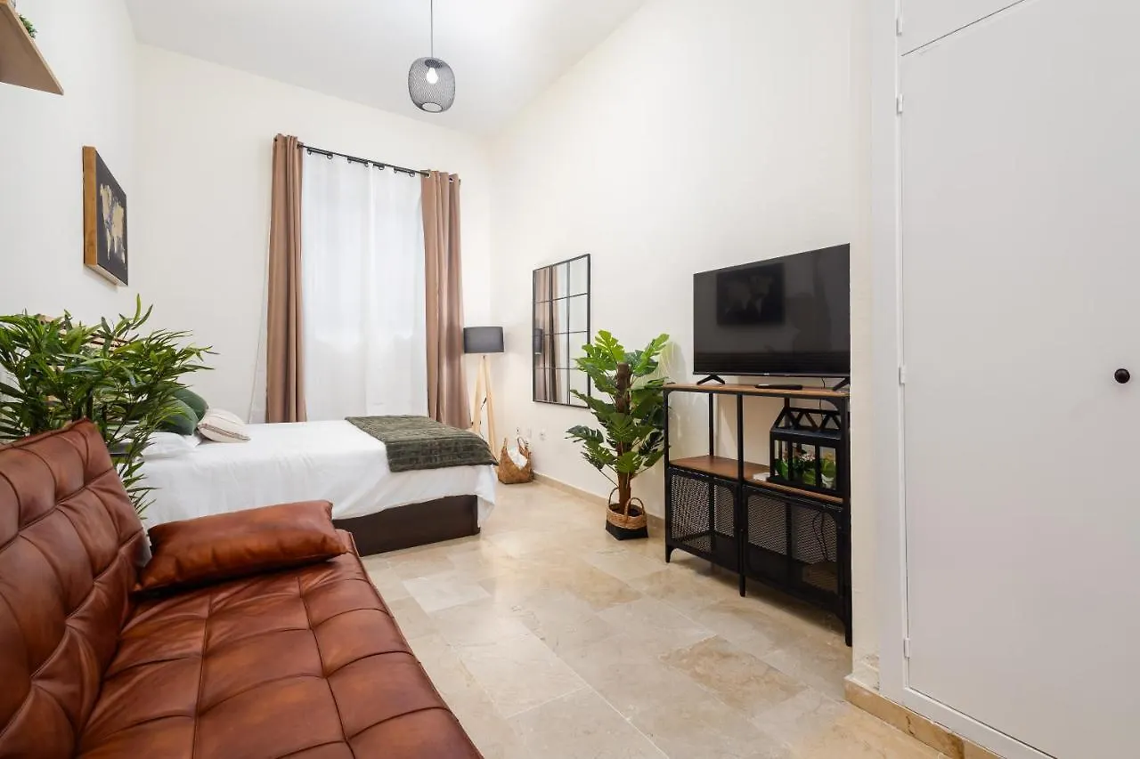 Central Studio Apartment location